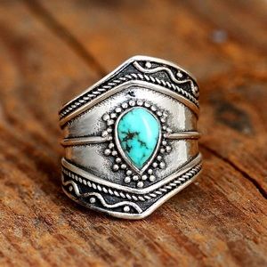 Beautiful Ring: size 11